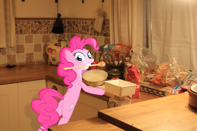 File:Pinkie in kitchen done 1.jpg