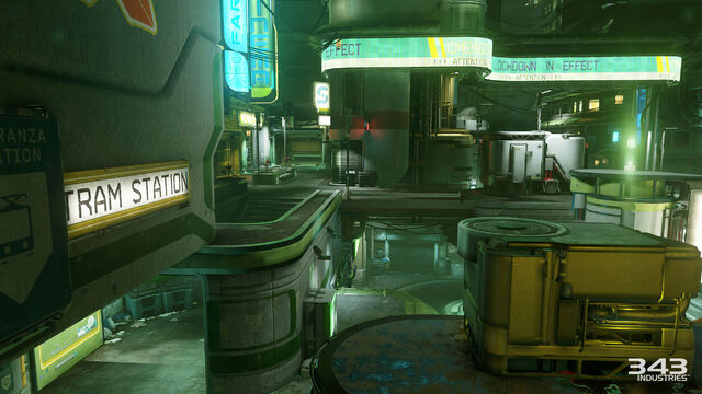 File:H5G Multiplayer-Gamescon Plaza1.jpg