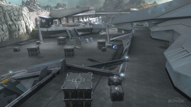 File:Reach FF Courtyard02.jpg