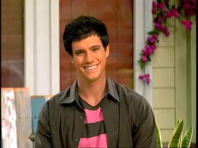 File:009HNAHCO Drew Roy 004.jpg