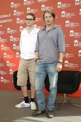File:Mads mikkelsen46.jpg