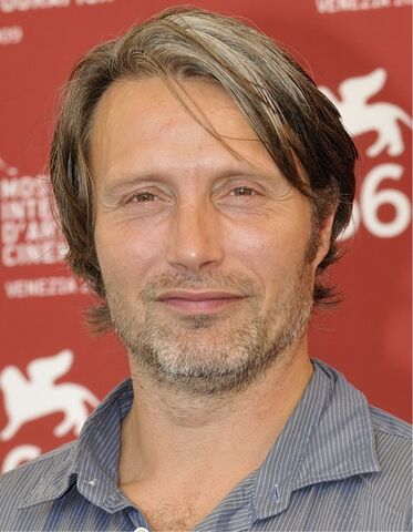 Archivo:Mads Mikkelsen.jpeg