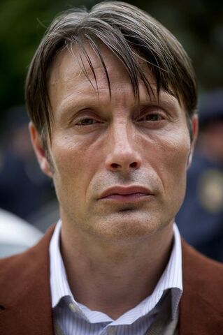 File:1x01 HannibalProfile.jpg
