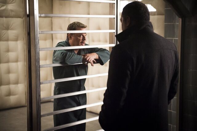 File:1x06 Entree.jpg