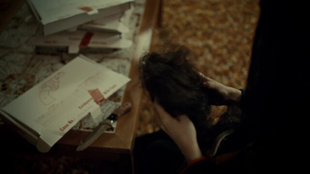 File:1x03 HairEverywhere.jpg