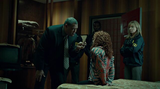File:1x02 CrawfordAndLounds.jpg