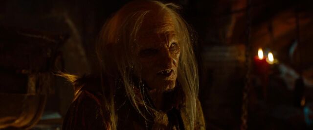 File:Looks at gretel....jpg