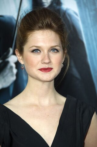Dosya:All-grown-up-bonnie-wright-14695548-682-1024.jpg