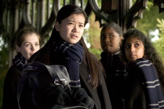 File:Ravenclaw-students.jpg