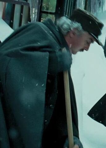 File:Hogsmeade street sweeper.jpg