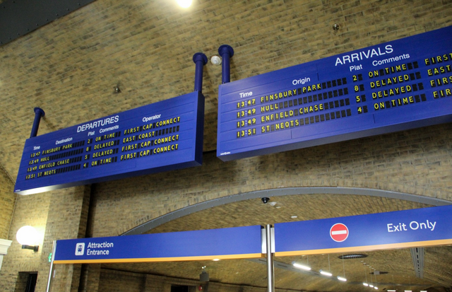 File:King'sCrossDepartures2.png