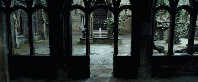 File:Clocktowercourtyard.jpg