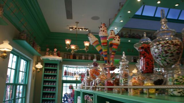 File:Interior of Honeydukes.jpg