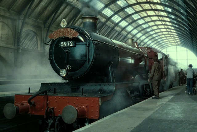 File:HogwartsExpress.png