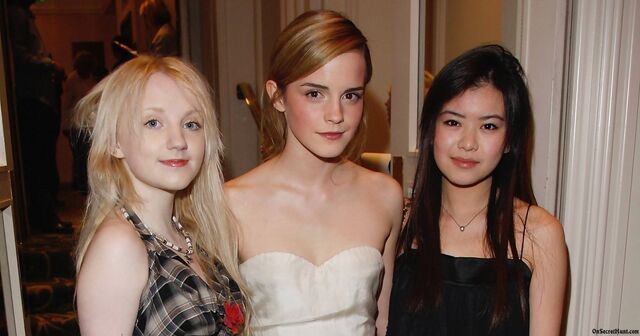 Dosya:Evanna-Lynch-Emma-Watson-and-Katie-Leung.jpg