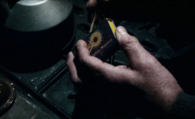 File:FrankBryceLightingMatch.jpg
