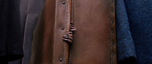 File:FB-TRL2-Claws.jpg