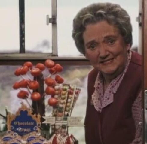 File:Food rolley lady 2.jpg