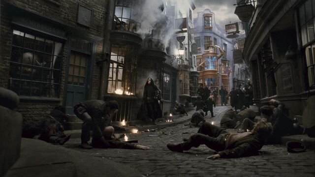 File:Deatheaterattackondiagonalley043.jpg