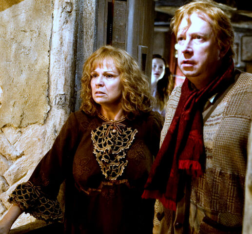 File:Molly and Arthur Weasley.jpg