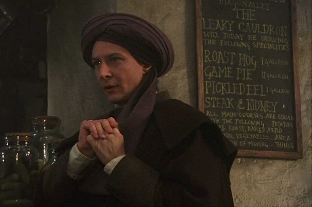 File:Quirrell Leaky Cauldron.png