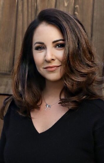 File:Michelle Ruff.jpg