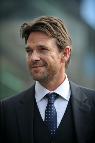 File:Dougray Scott.jpg