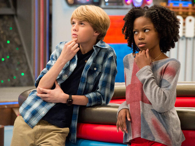 File:Henry-danger-whats-your-superhero-pose-4x3-img-9.jpg
