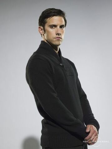 File:Peter-Petrelli-season-3-promo-peter-petrelli-8154181-374-499.jpg