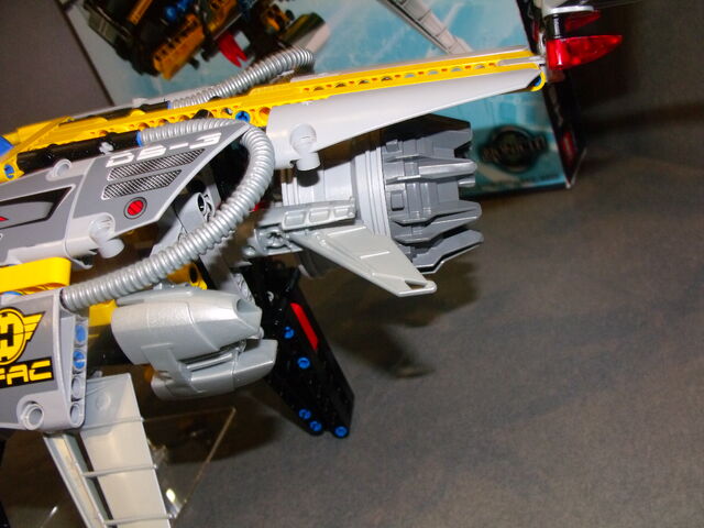 File:Toy fair 499.jpg