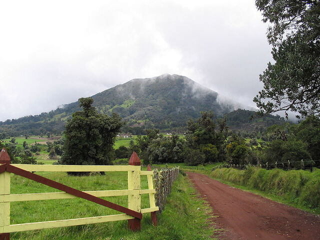 File:Turrialba Volcano, Costa Rica.jpg