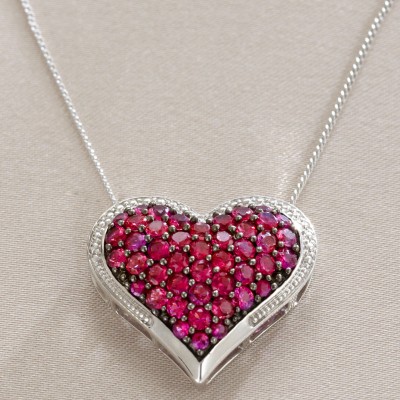 File:Necklace R.jpg