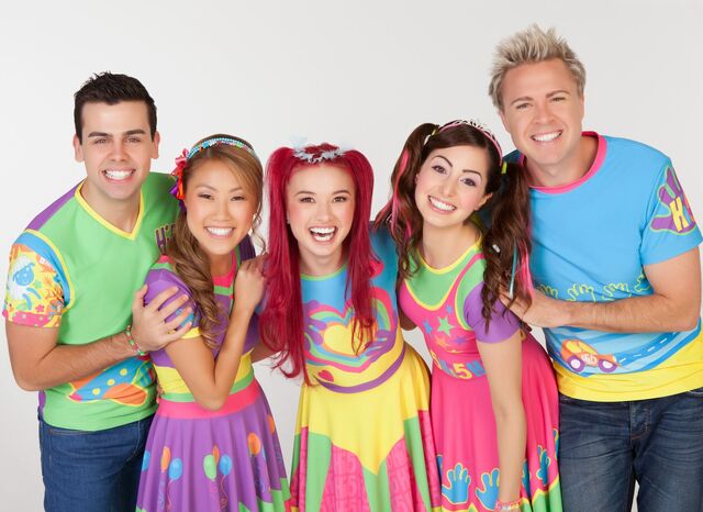 Archivo:Hi-5-House-Hits-Live-in-Manila-2014-2.jpg
