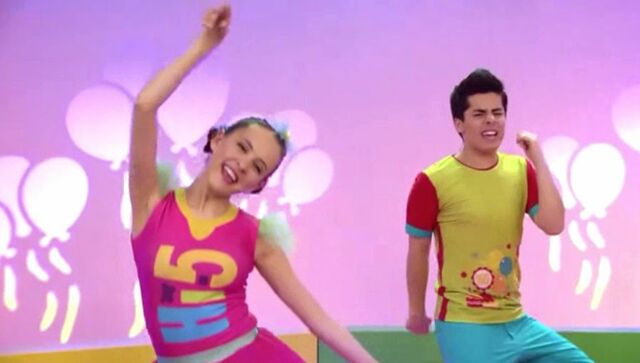 Archivo:Hi-5fiesta4.jpg