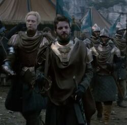 Rey Renly con la Guardia Arcoiris HBO.jpg
