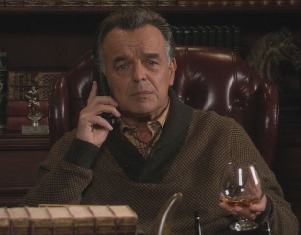 File:Robin Sr..jpg
