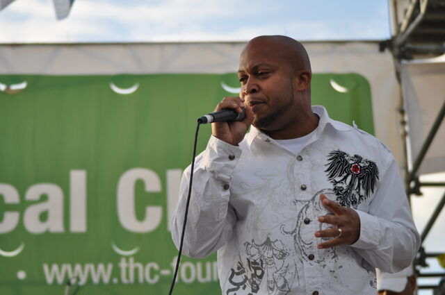 File:Skee-Lo.jpg