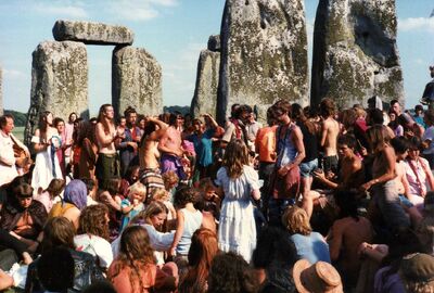Hip Stonehenge84