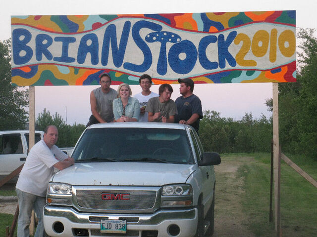 File:Hip 'Stock Manitoba Canada.jpg
