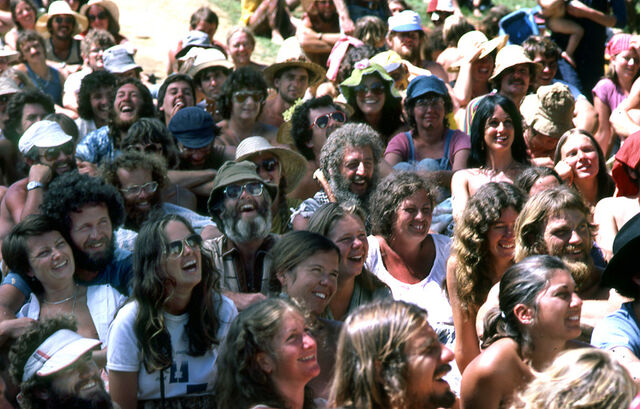 File:Hip 1981 Seated Crowd NZ.jpg