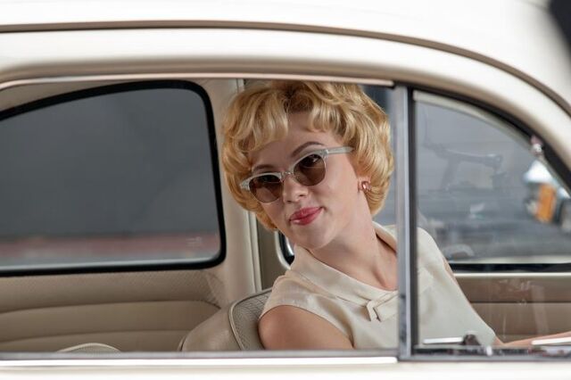 File:Scarlett Johansson as "Janet Leigh" on the set of HITCHCOCK. Photo By Suzanne Tenner.jpg
