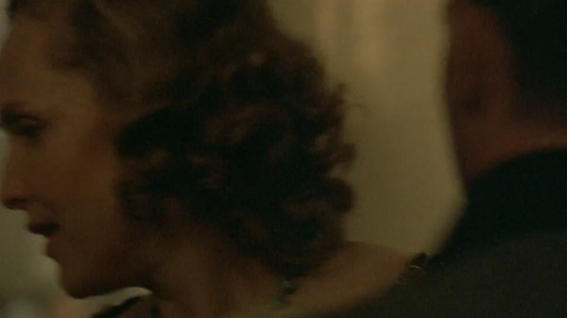 File:Eva leaves without comment.png