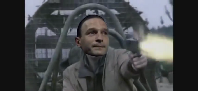 File:Fegelein fires submachine gun.png
