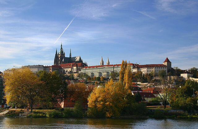 File:800px-Hradschin Prag.jpg