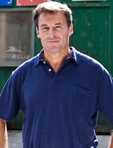 File:Fraser black.jpg