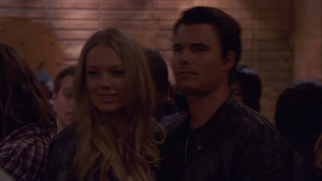 File:Chloe157.png