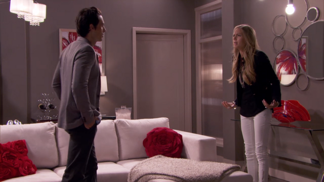 File:Chloetyler176.png