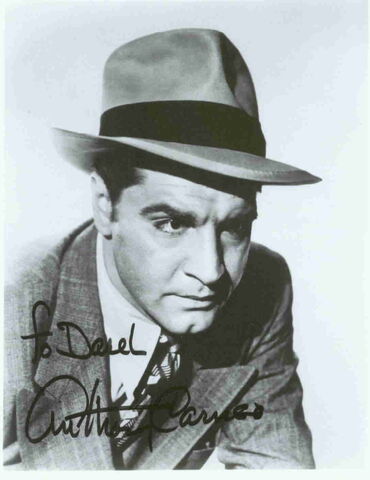 File:CARUSOAUTOHAT.jpg