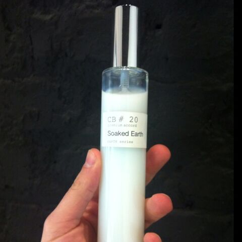 Archivo:Perfume.jpg