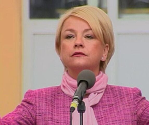 Fil:Juni, sesong 17.jpg